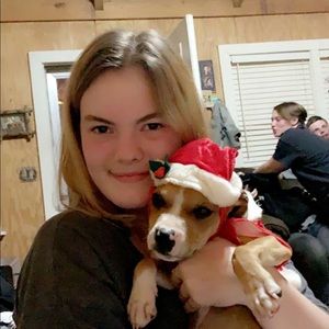 Meet your Posher, Ella